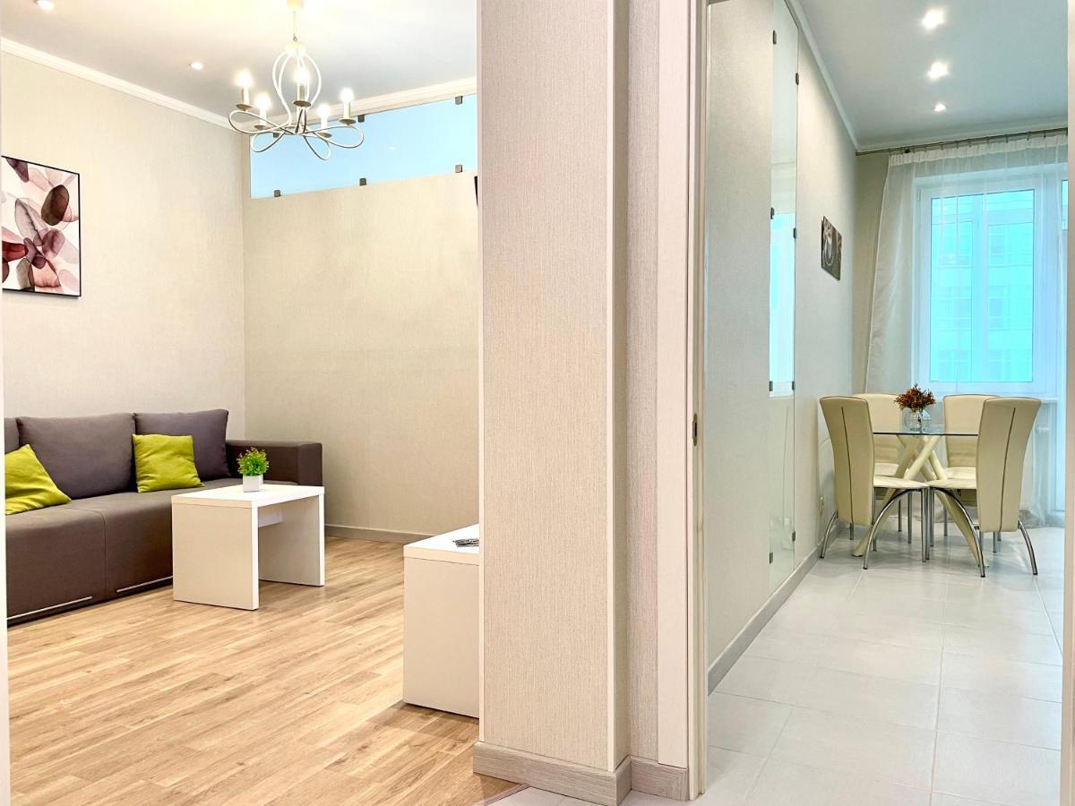Navit Luxury Apartments With Breakfast Near The Railway Station, The City Center And The Park Kiev Dış mekan fotoğraf