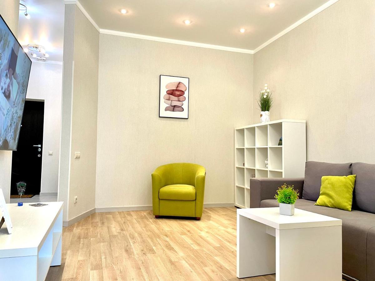 Navit Luxury Apartments With Breakfast Near The Railway Station, The City Center And The Park Kiev Dış mekan fotoğraf