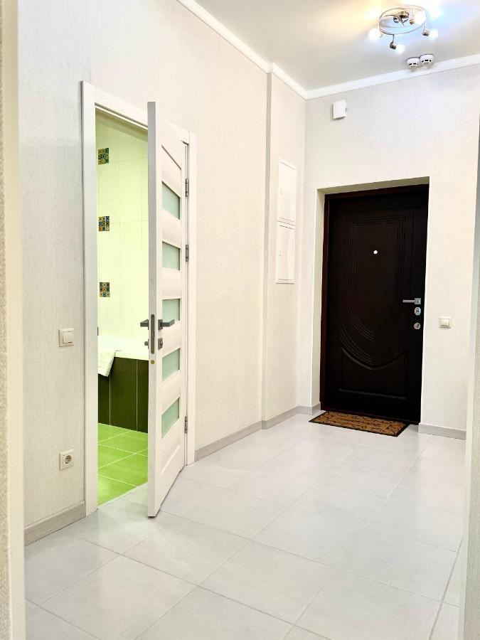 Navit Luxury Apartments With Breakfast Near The Railway Station, The City Center And The Park Kiev Dış mekan fotoğraf