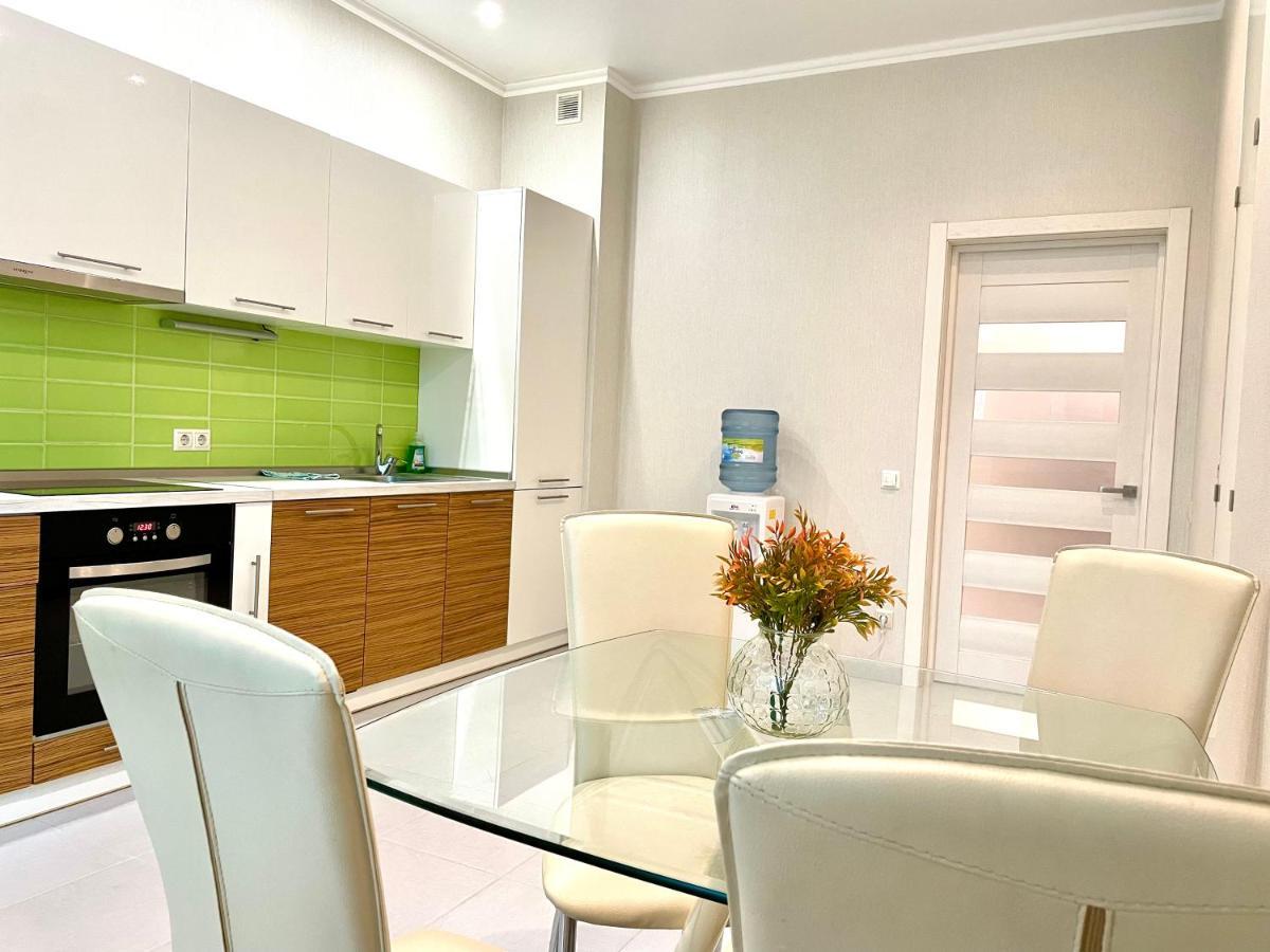 Navit Luxury Apartments With Breakfast Near The Railway Station, The City Center And The Park Kiev Dış mekan fotoğraf