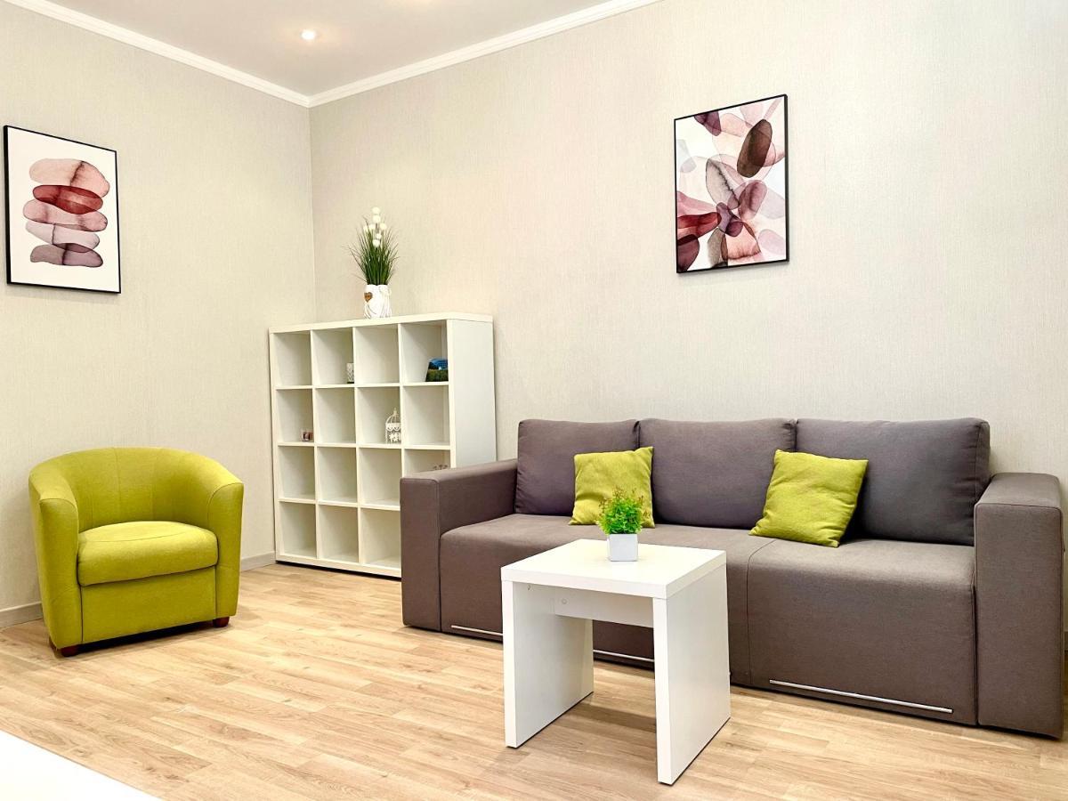 Navit Luxury Apartments With Breakfast Near The Railway Station, The City Center And The Park Kiev Dış mekan fotoğraf