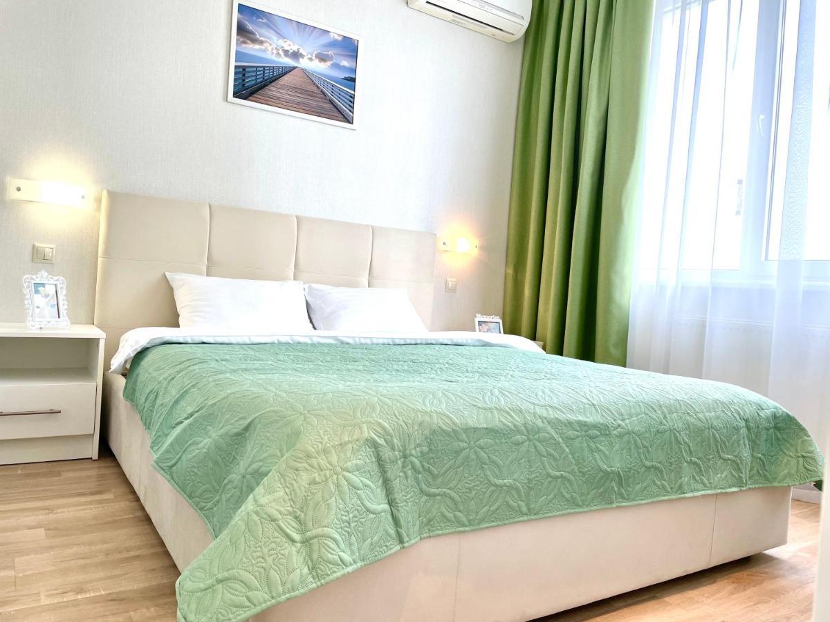 Navit Luxury Apartments With Breakfast Near The Railway Station, The City Center And The Park Kiev Dış mekan fotoğraf