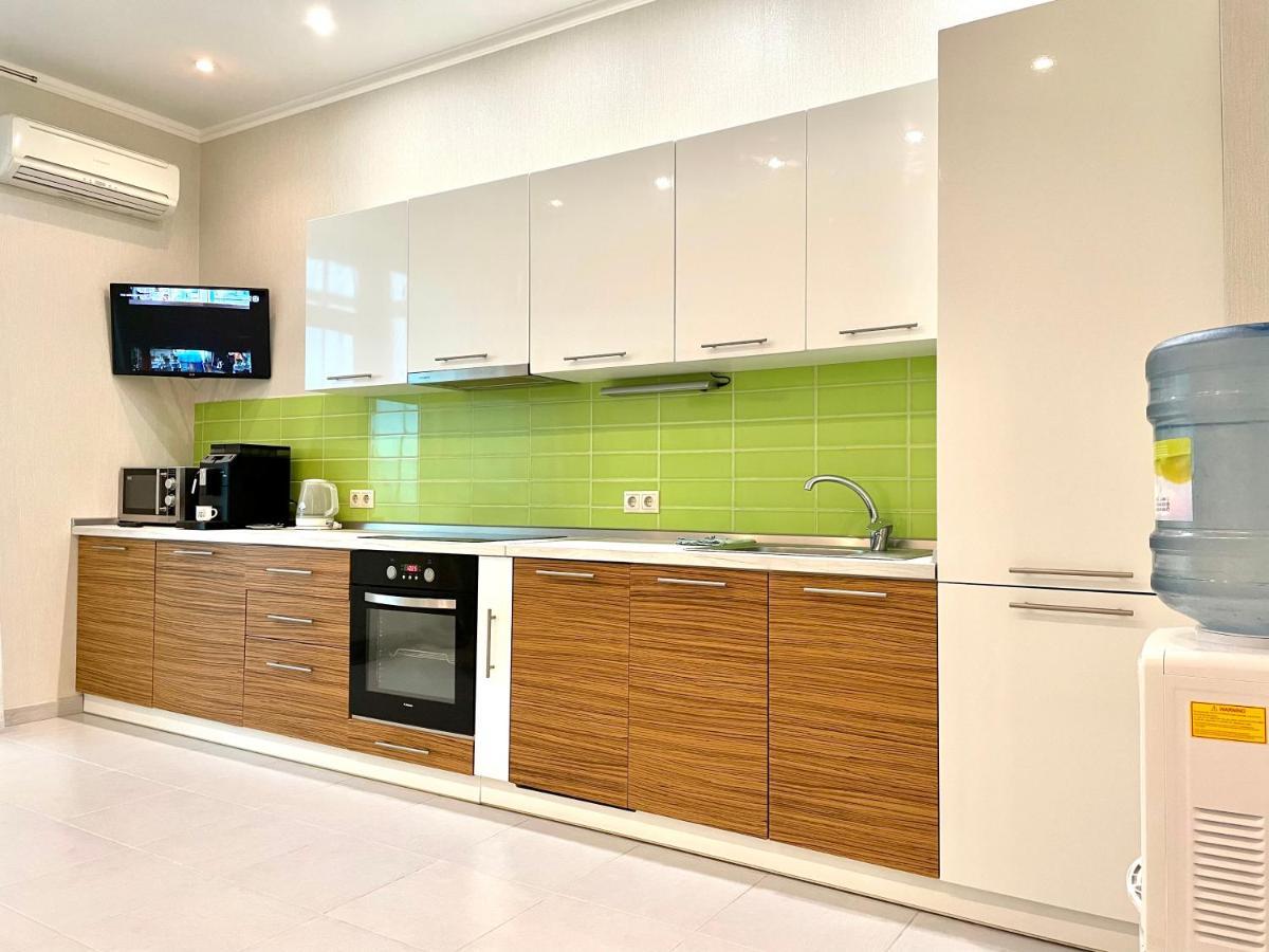 Navit Luxury Apartments With Breakfast Near The Railway Station, The City Center And The Park Kiev Dış mekan fotoğraf