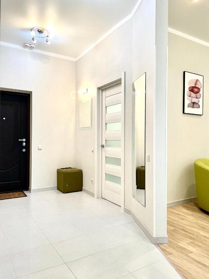 Navit Luxury Apartments With Breakfast Near The Railway Station, The City Center And The Park Kiev Dış mekan fotoğraf