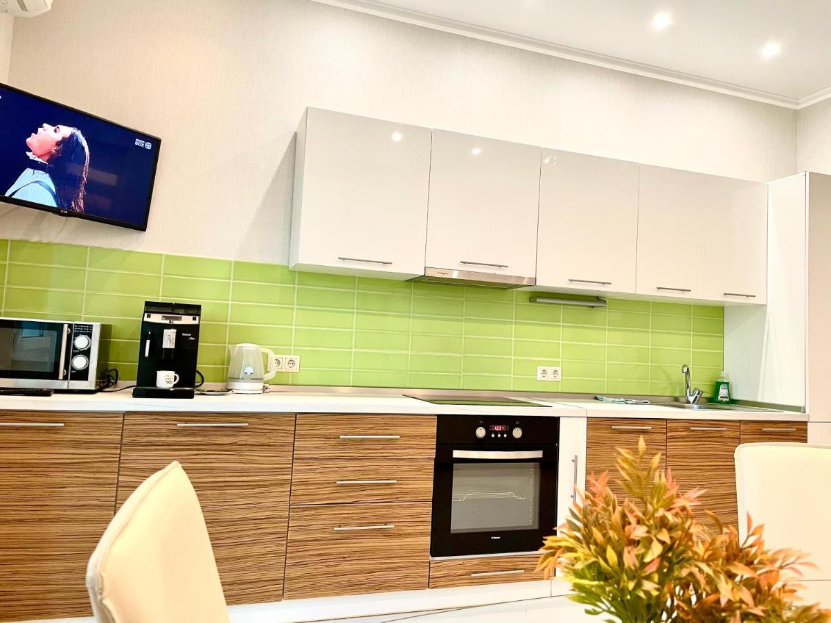 Navit Luxury Apartments With Breakfast Near The Railway Station, The City Center And The Park Kiev Dış mekan fotoğraf